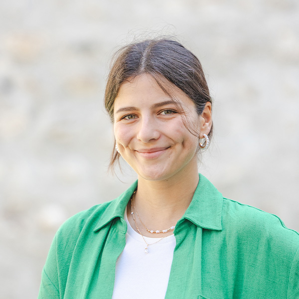Linda Hochholzer